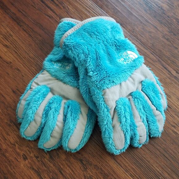 Northface Blue Denali Chic Cozy Winter Trendy Fluffy Gloves Girls Size Small - Picture 1 of 5